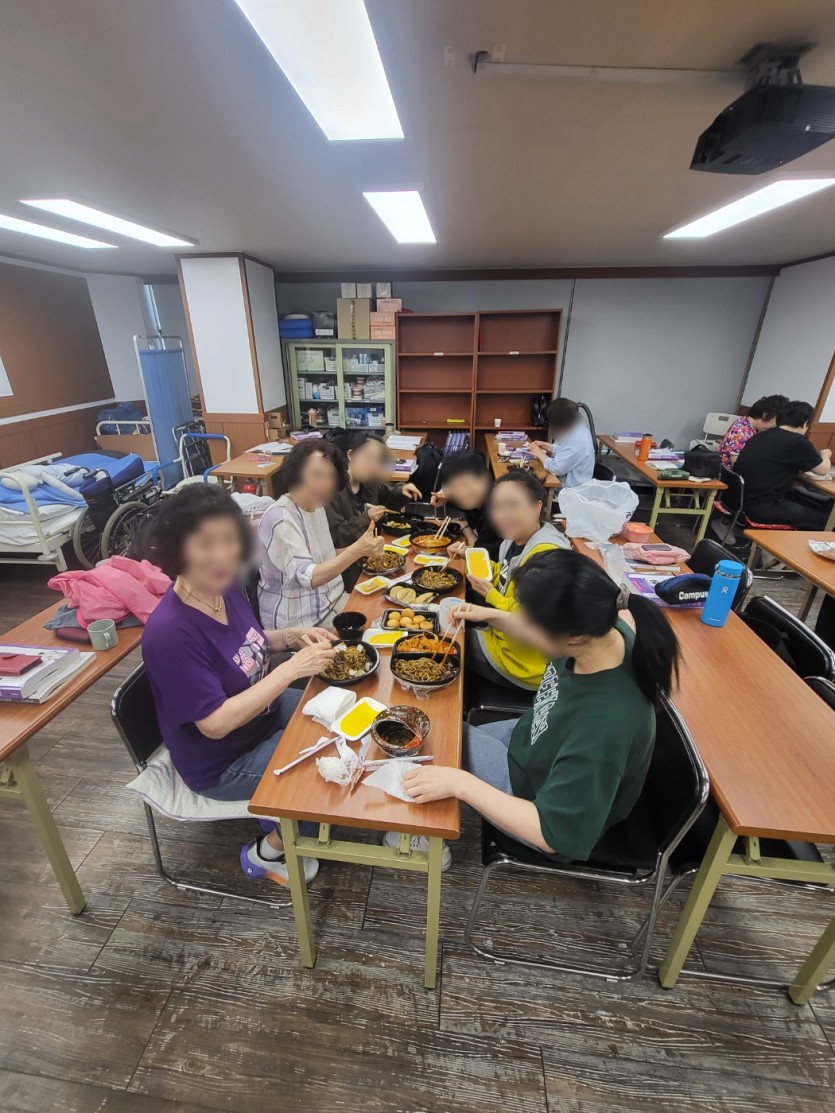 7fcce1ef56fa26e0898880c485814381_1748415872_1644.jpg